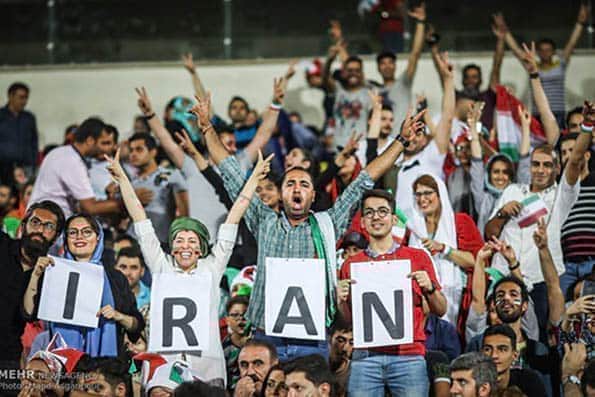 تصاویر منتخب از یک روز تاریخی | حضور بانوان ایرانی در استادیوم آزادی