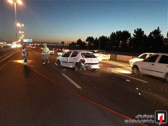 تصادف سنگین ۶ خودرو در آزادراه قم - تهران