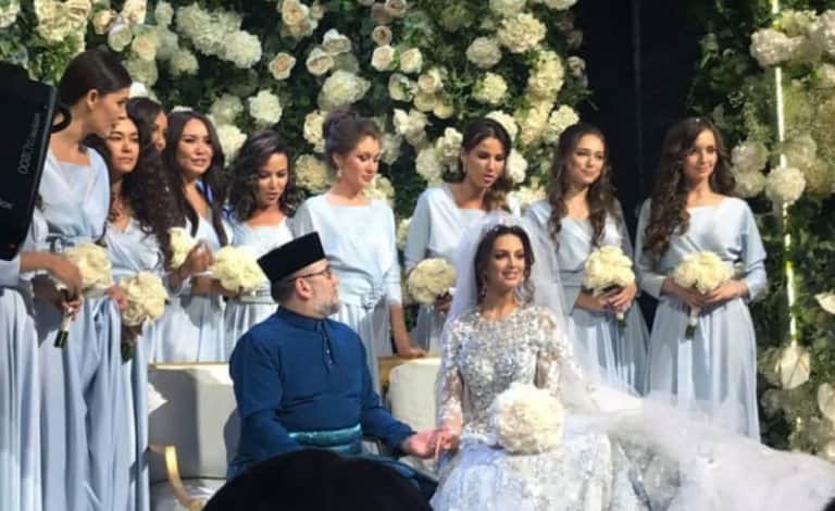 تصاویر | مسلمان شدن دختر شایسته روسیه برای ازدواج با پادشاه مالزی