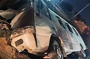 ۱۵ کشته و زخمی در واژگونی خودروی زائران ایرانی