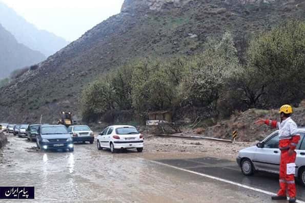احتمال بارش برف جاده های مازندران را پرترافیک کرد
