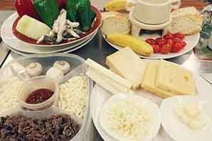 دانستنی پزشکی/ پنیر را با گوجه و خیار نخورید