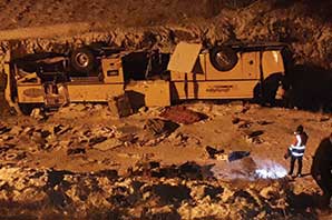 واژگونی اتوبوس زنجان - تبریز/ ۱۸ نفر کشته و مصدوم شدند + اسامی