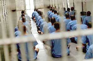 میانگین تعداد زندانی ها در ایران بالاتر از میانگین جهانی