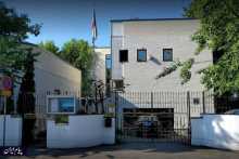 تعرض به سفارت ایران در فنلاند / پرچم ایران به آتش کشیده شد
