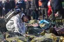 شناسایی ۱۰۰ نفر از قربانیان سقوط هواپیما | ۳۰ پیکر تحویل خانواده‌ها شد