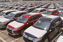 ادعای واردکنندگان خودرو: قیمت خودروهای خارجی را به نصف می‌رسانیم