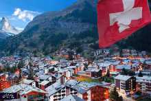 سوئیسی‌ها چقدر حقوق می‌گیرند؟