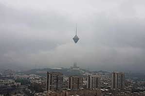 تصاویر زیبا از آسمان مه آلود تهران 